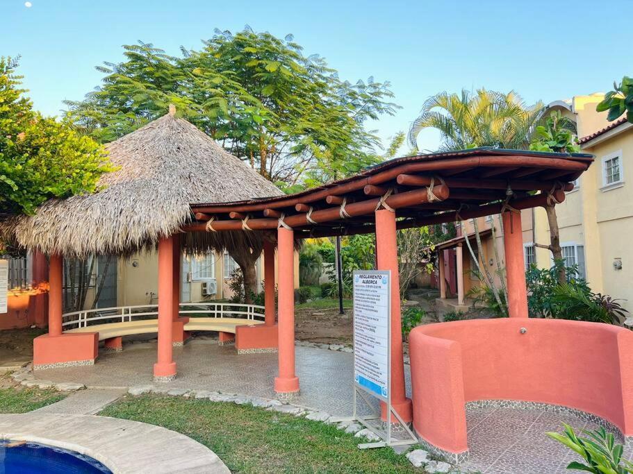 Casa Con Alberca A 8 Min De Playa Apartment Ixtapa  Bagian luar foto